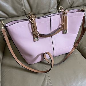 Beautiful new pink shoulder bag by Antonio Melani. Size 11 by 15